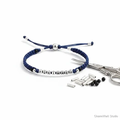 Handgeknüpftes Freundschaftsarmband mit Morsebotschaft