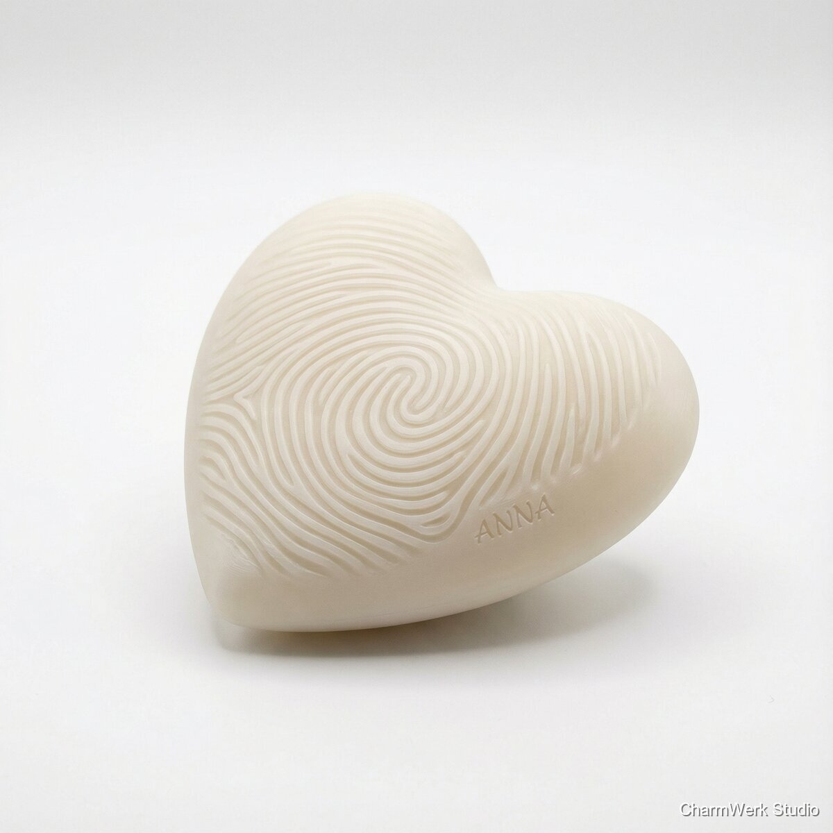 Handschmeichler-Herz mit Fingerabdruck-Relief - Seitenansicht