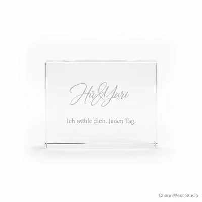Acryl-Tischaufsteller „Zwei Namen – ein Versprechen“