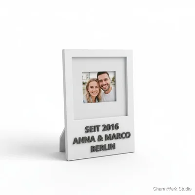 Personalisierter Mini-Fotorahmen als Polaroid-Stand