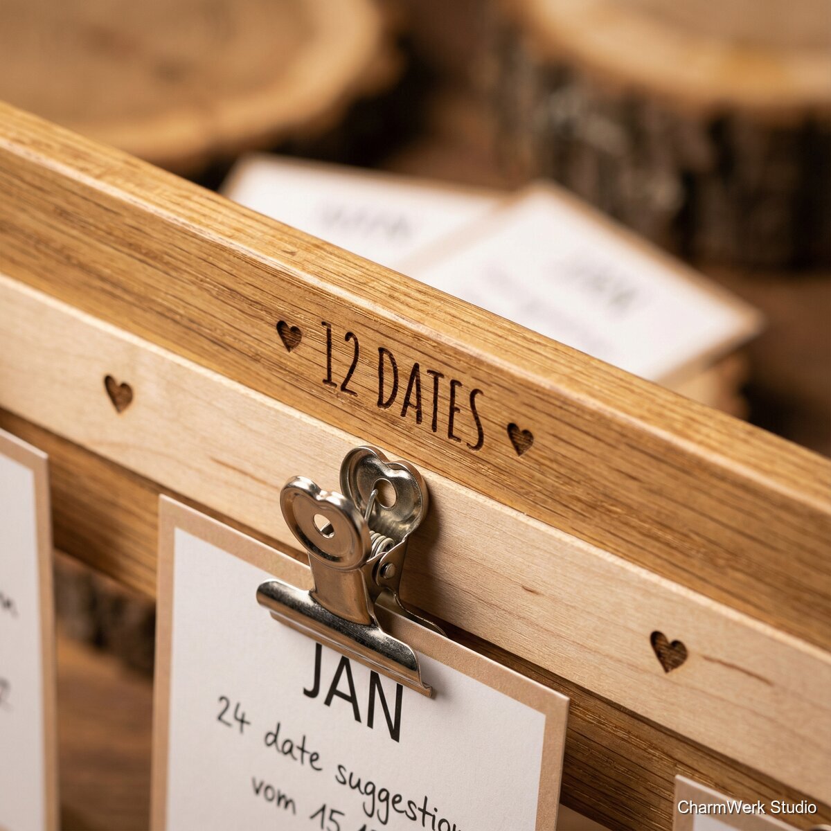 Wandkalenderhalter „12 Dates“ mit Herz-Klemmleiste - Detailansicht