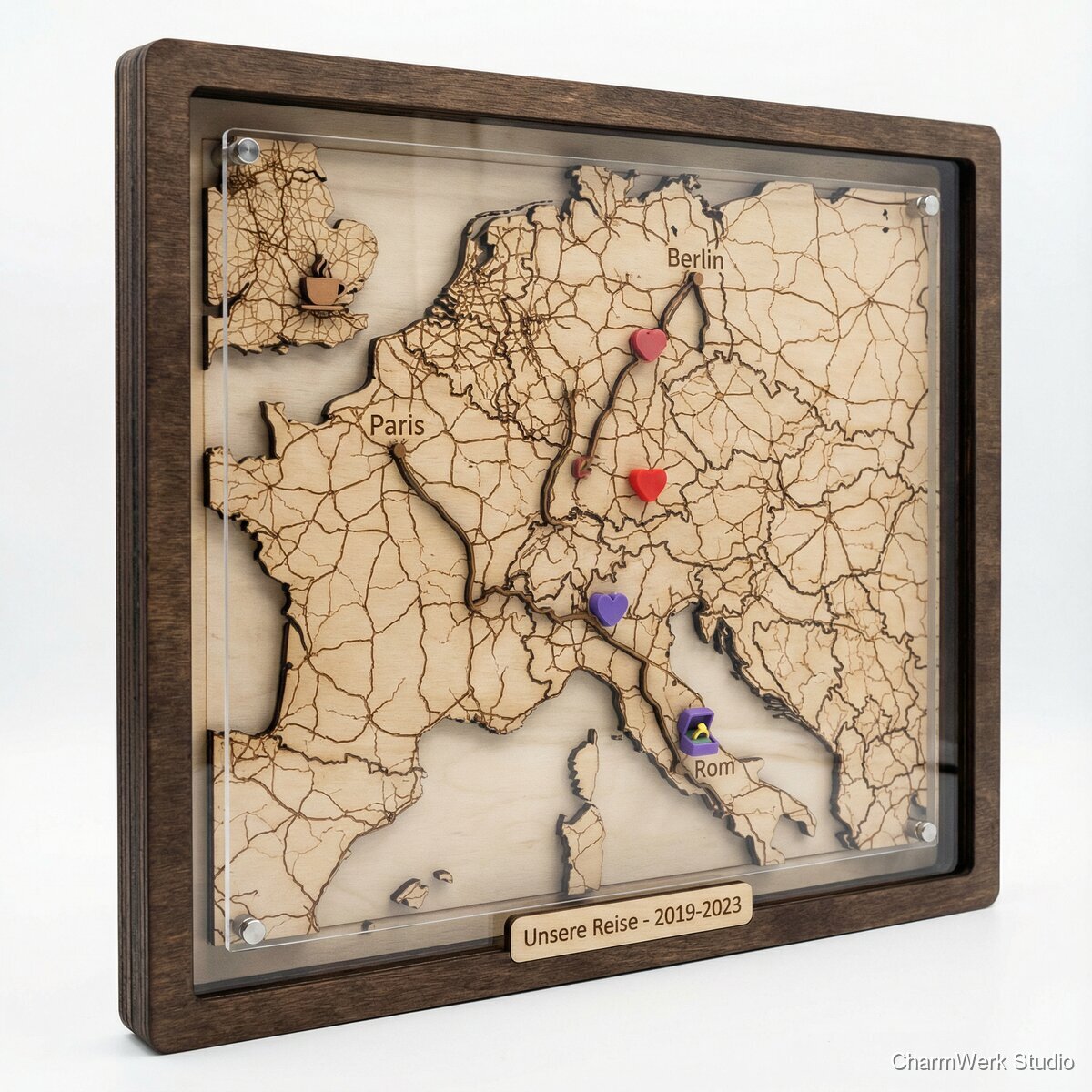 „Unsere Reise“-Landkarte als Layer-Kunst im Rahmen - Seitenansicht