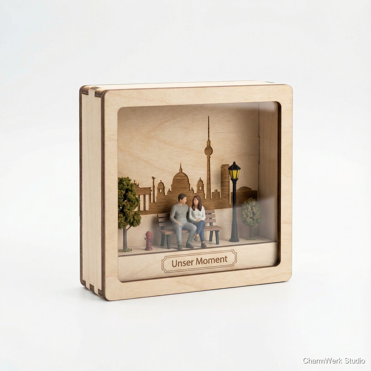 Mini-Diorama „Unser Moment“ in Acryl-Holz-Box