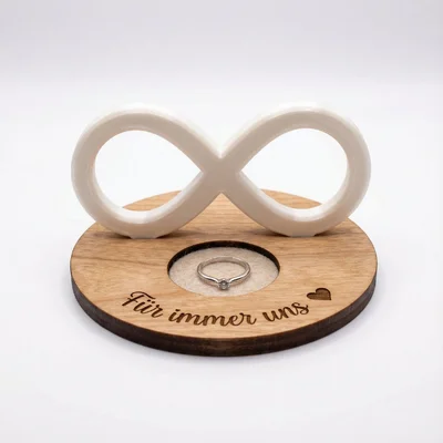 Ringhalter „Unendlich“ mit Gravurplatte und Magnet