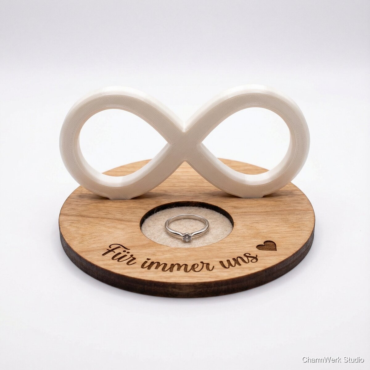 Ringhalter „Unendlich“ mit Gravurplatte und Magnet