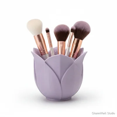 Make-up-Pinselhalter als „Blütenkelch“