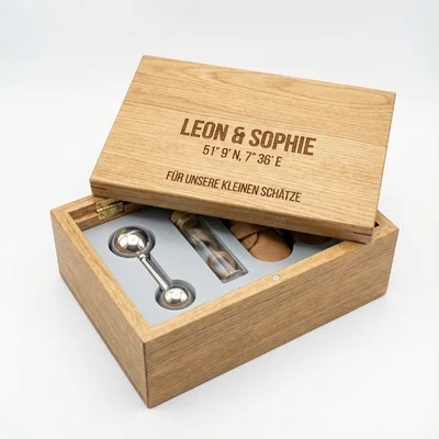 Erinnerungsbox mit graviertem Deckel und Inlay