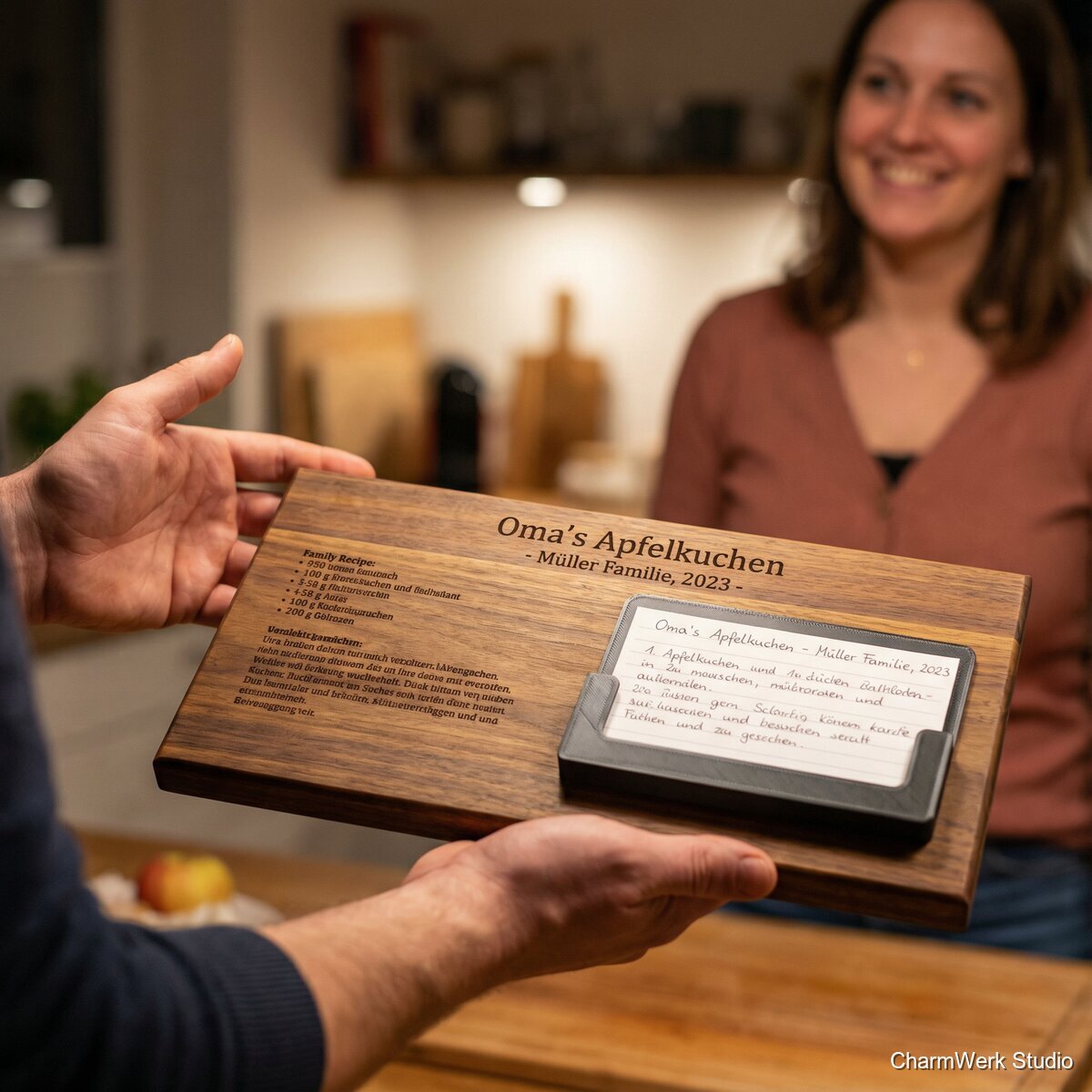 CNC-Schneidebrett mit 3D-Rezeptkartenhalter - Lifestyle