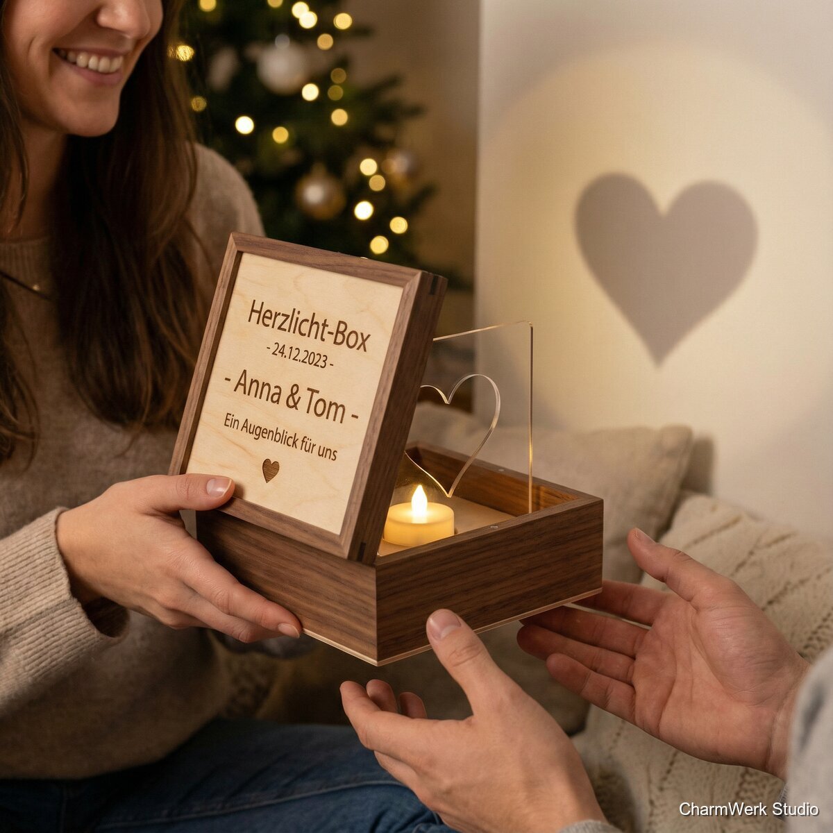 Herzlicht-Box mit Schattenbild und Namen - Lifestyle