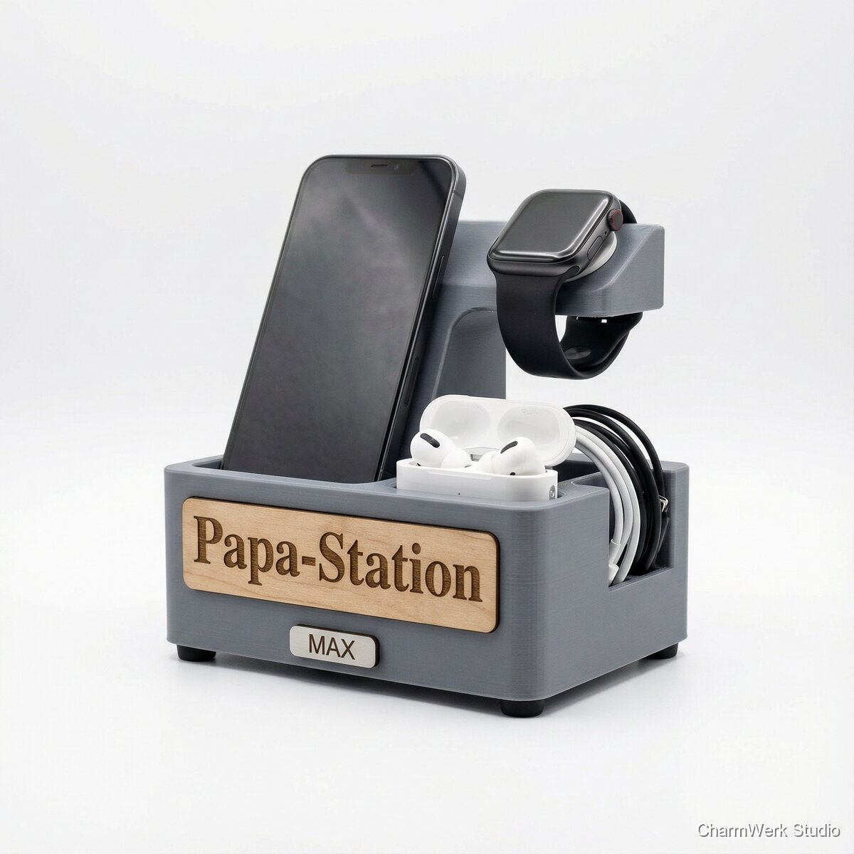Kabel- und Ladeplatz „Papa-Station“ mit Handyhalter