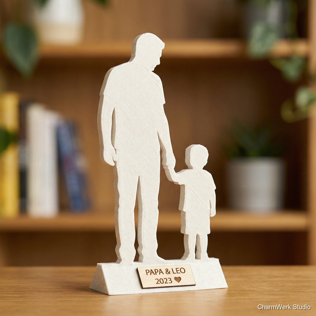 „Papa & Kind“-Figur als personalisiertes Silhouetten-Relief - Detailansicht