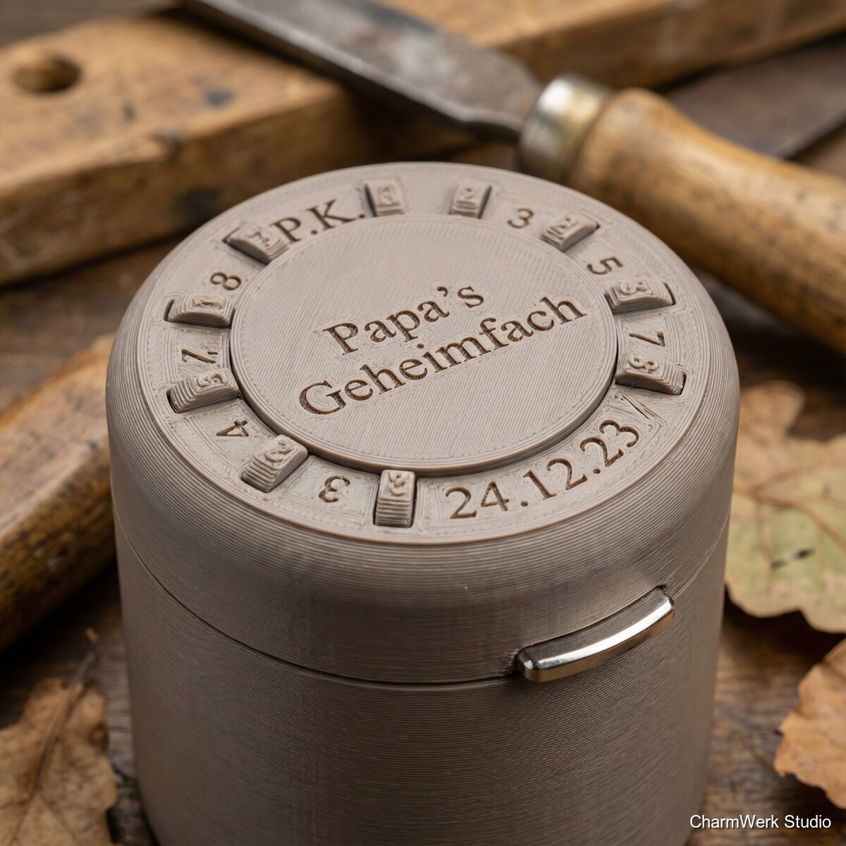 Puzzle-Box „Papa’s Geheimfach“ mit personalisiertem Code - Detailansicht