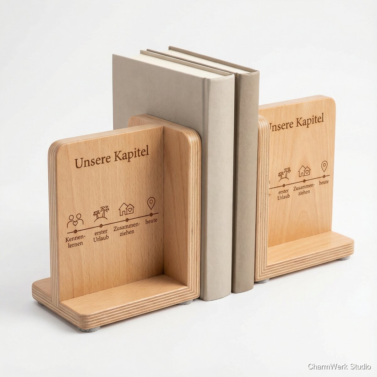 „Unsere Kapitel“-Buchstützen mit Timeline-Gravur