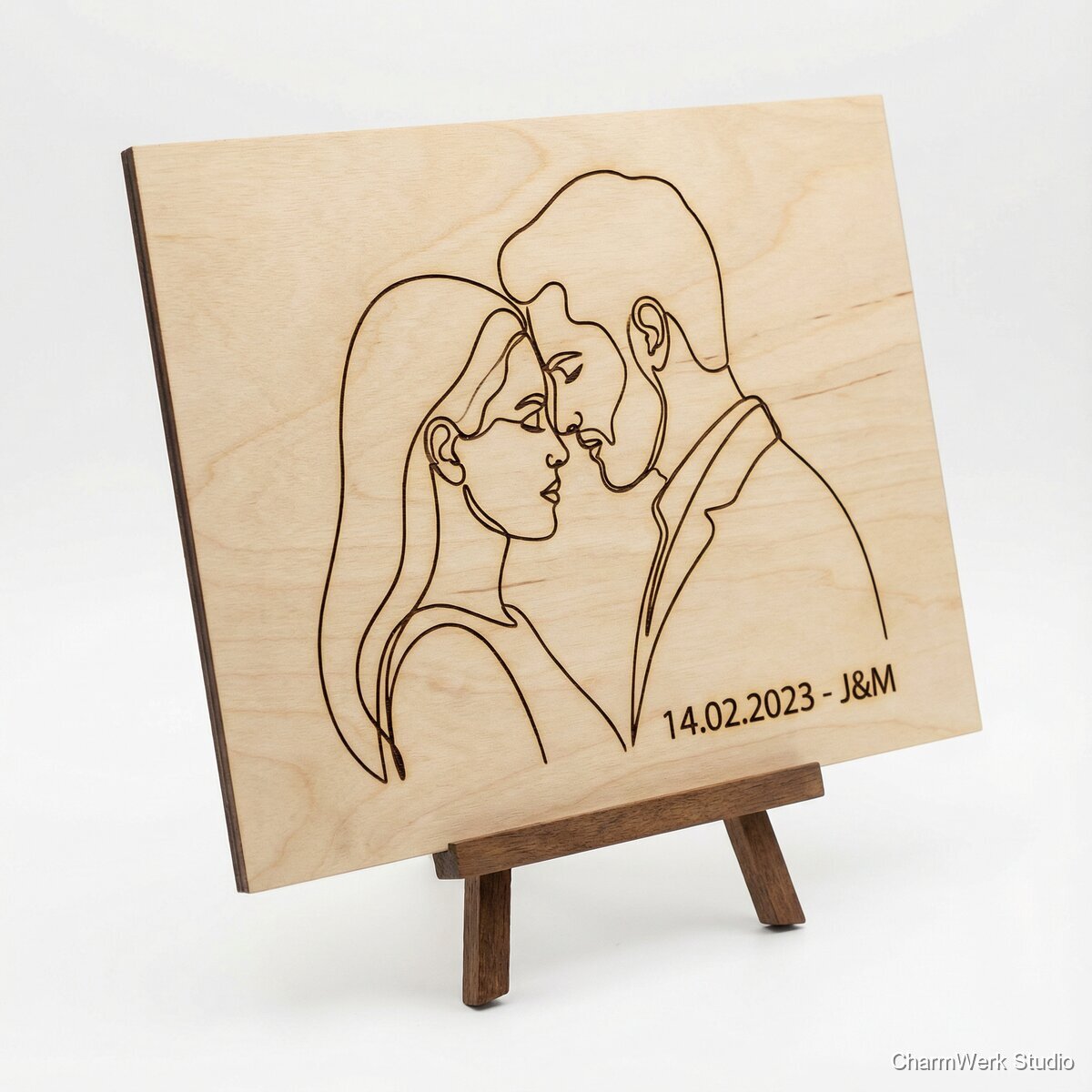 Foto-„Linienkunst“-Portrait auf Holzplatte - Seitenansicht