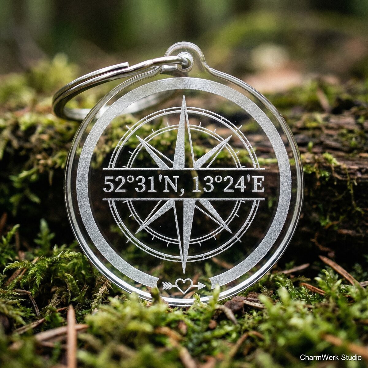 Acryl-Schlüsselanhänger als „Koordinaten-Kompass“ - Detailansicht