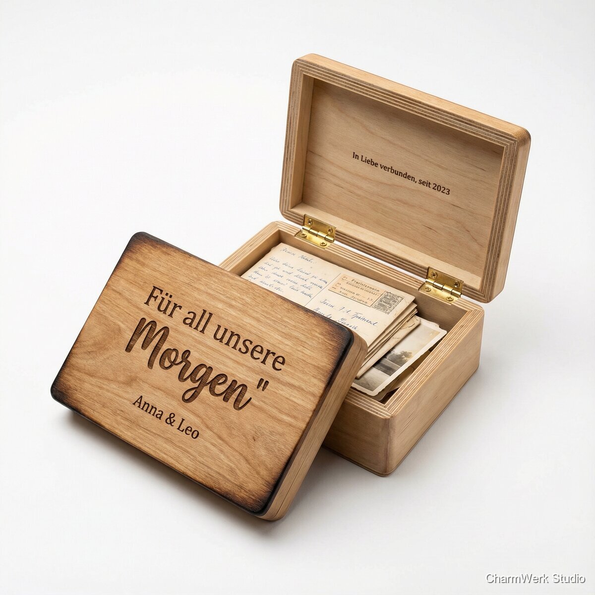 Liebesbrief-Box mit graviertem Deckelzitat - Seitenansicht