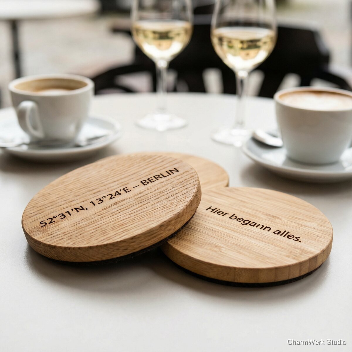 Untersetzer-Paar mit Koordinaten eures Ortes - Detailansicht