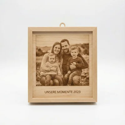 Fotogravur-Holzbild im Polaroid-Rahmenlook