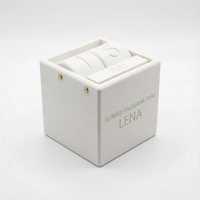 „Geburtstagsjahr“-Kalenderwürfel als Deko