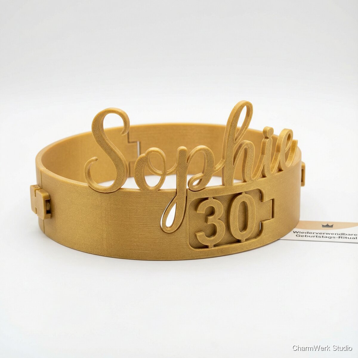 3D-gedruckte Geburtstagskrone mit Namens-Schriftzug - Seitenansicht
