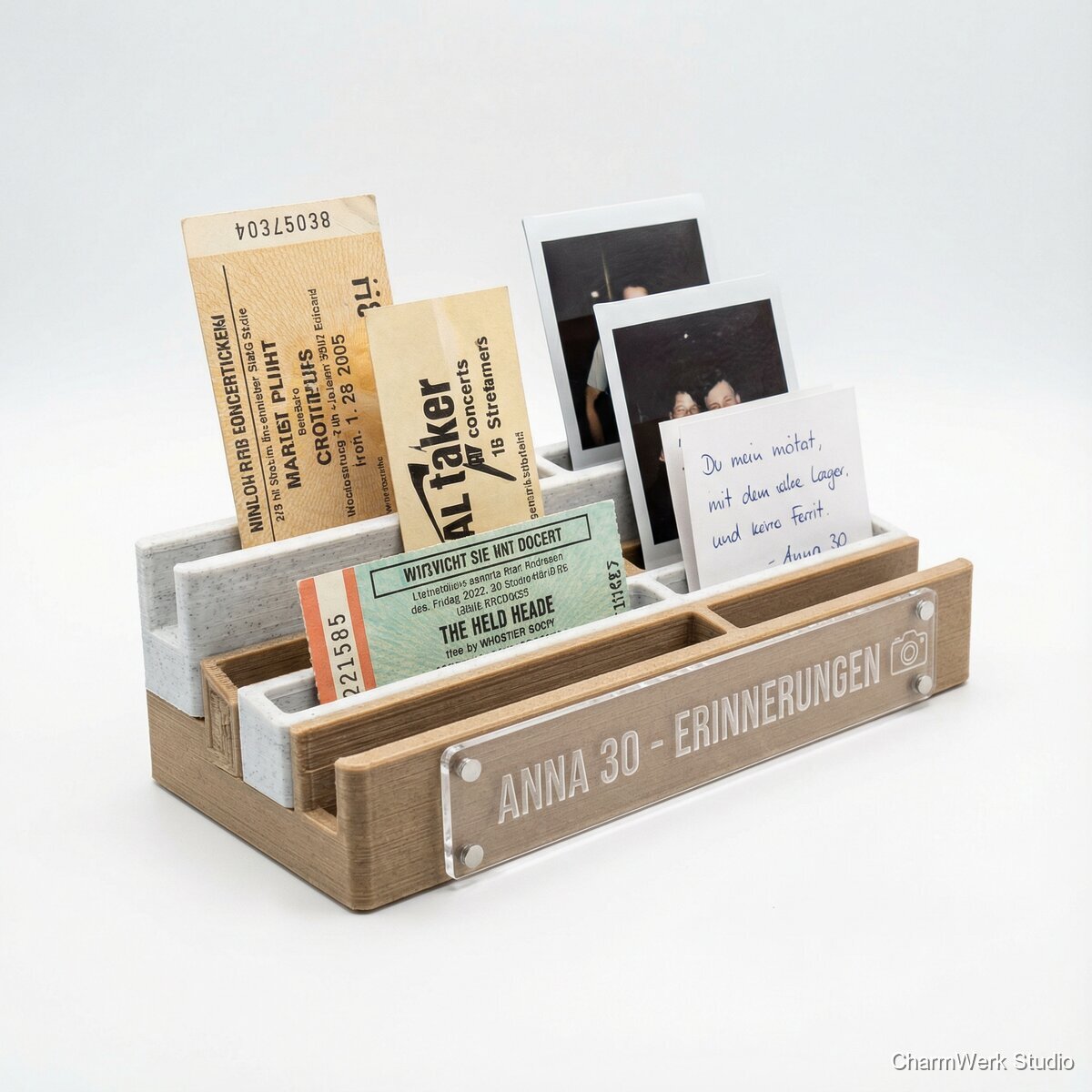 3D-gedrucktes „Erinnerungs-Display“ für Tickets & Fotos - Seitenansicht