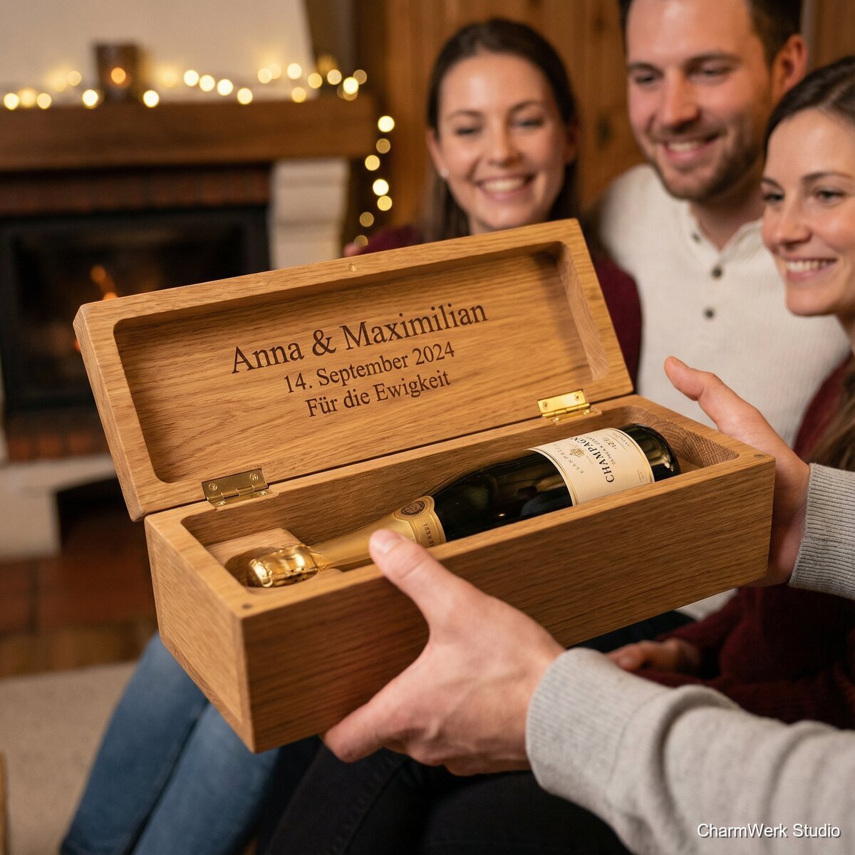 CNC-gefräste Wein-/Sektkiste mit Flaschenbett - Lifestyle