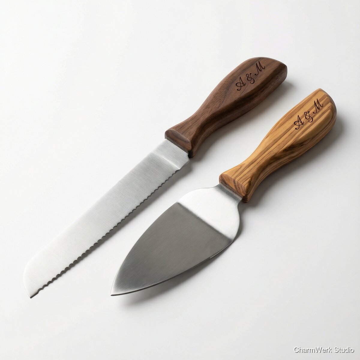 Tortenmesser-Set: CNC-Holzgriffe mit Monogramm - Seitenansicht