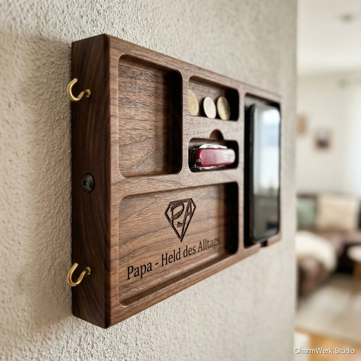 CNC-gefrästes „Papa-Heldenbrett“ für Schlüssel & EDC - Detailansicht