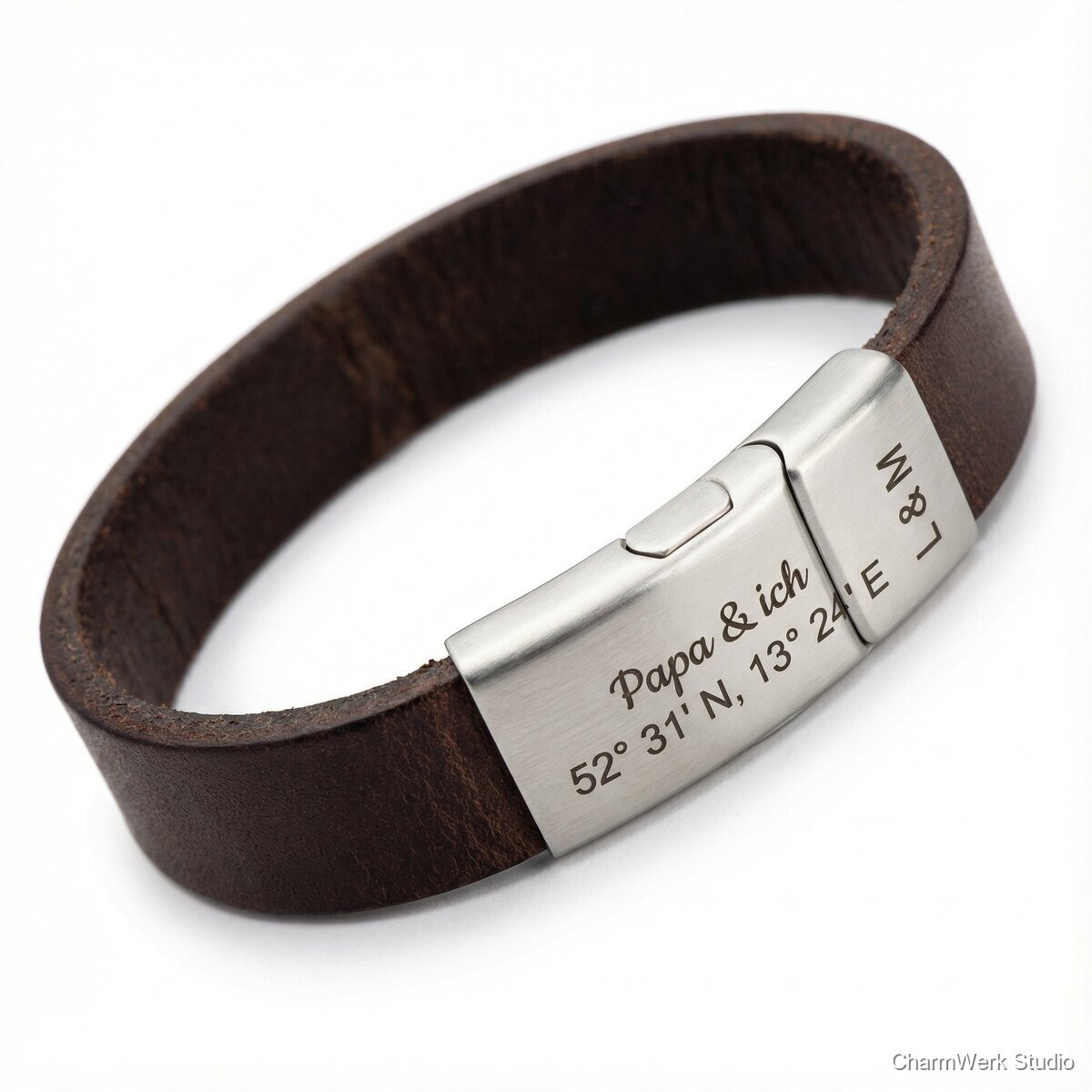 Lasergraviertes Leder-Armband „Papa & ich“ mit Koordinaten - Seitenansicht