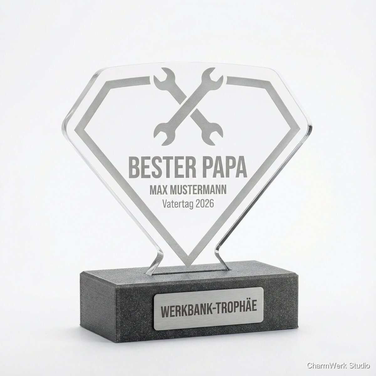 Werkbank-Trophäe „Bester Papa“ als 3D/Acryl-Hybrid