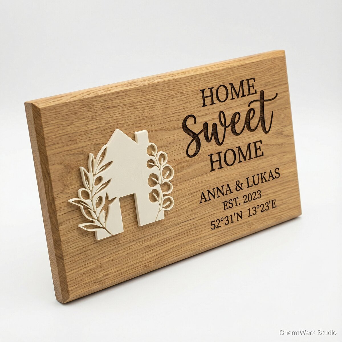„Home Sweet Home“-Türschild mit Koordinaten & 3D-Relief - Seitenansicht