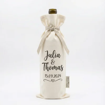 Handgemalte Weinflaschen-Hülle aus Stoff mit Namen