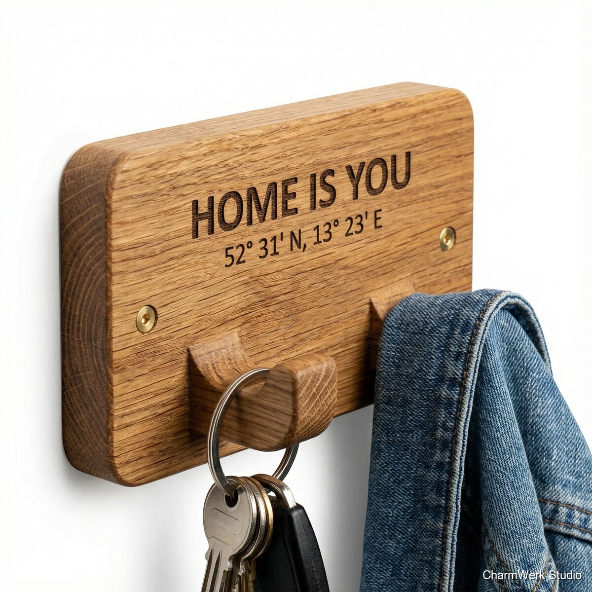 CNC-Wandhaken „Home is you“ mit Koordinaten - Seitenansicht