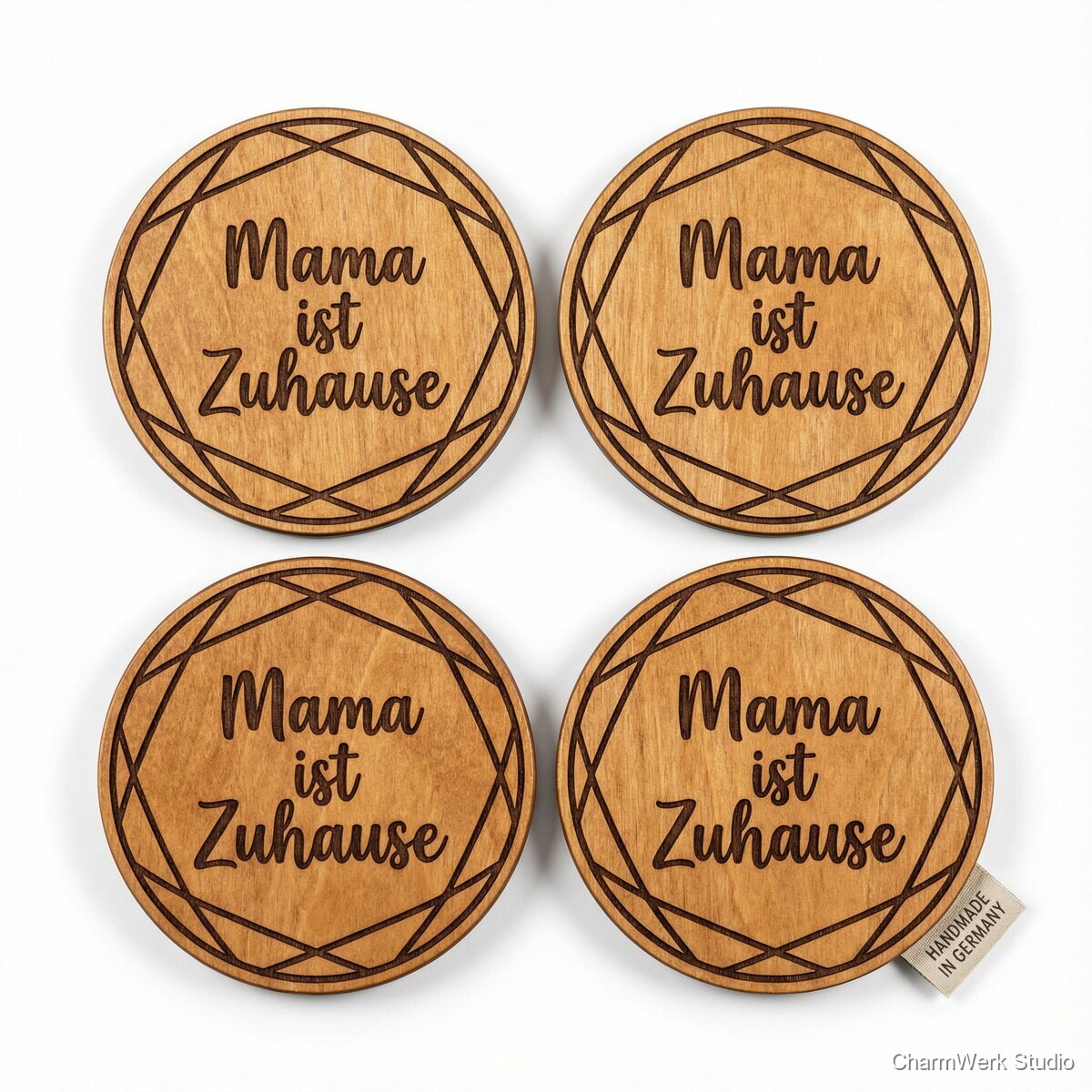 Topf-Untersetzer-Set „Mama ist Zuhause“ als Intarsien-Look