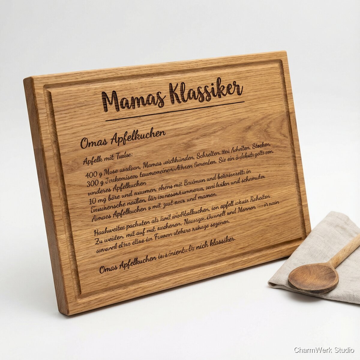 Rezeptbrett „Mamas Klassiker“ mit Familienrezept-Fräsung - Seitenansicht