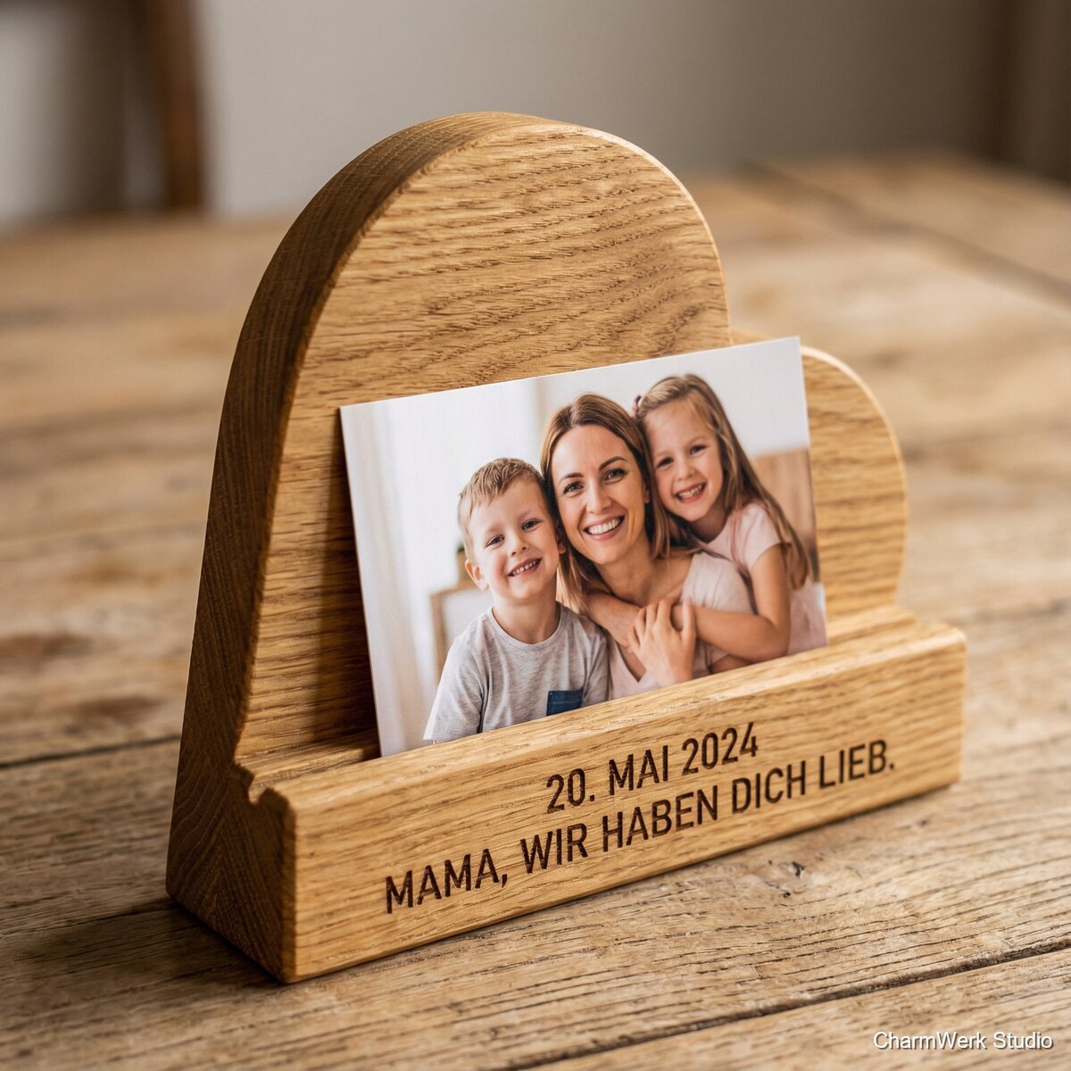 CNC-Fotohalter „Herzrahmen“ mit gefräster Kontur - Detailansicht