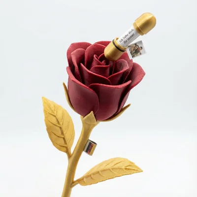 3D-gedruckte Rose mit versteckter Nachricht