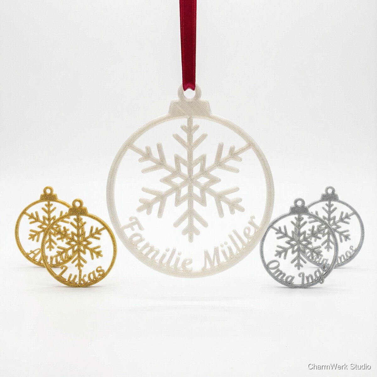 Personalisierter Christbaumkugel-Aufhänger mit Namen