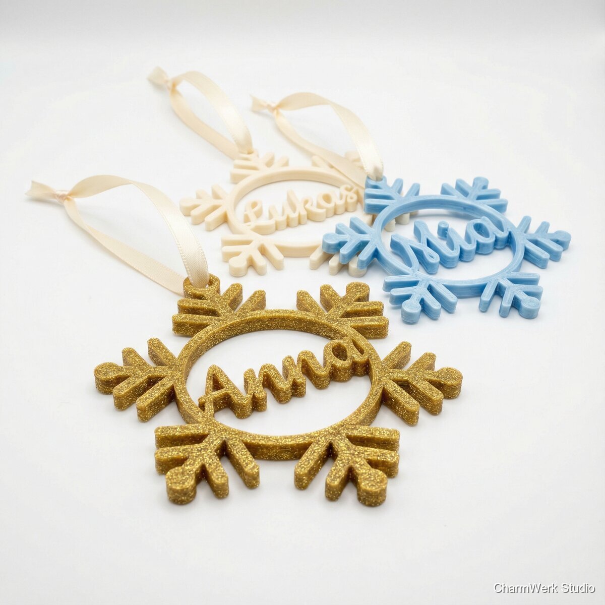 Personalisierter Christbaumkugel-Aufhänger mit Namen - Seitenansicht