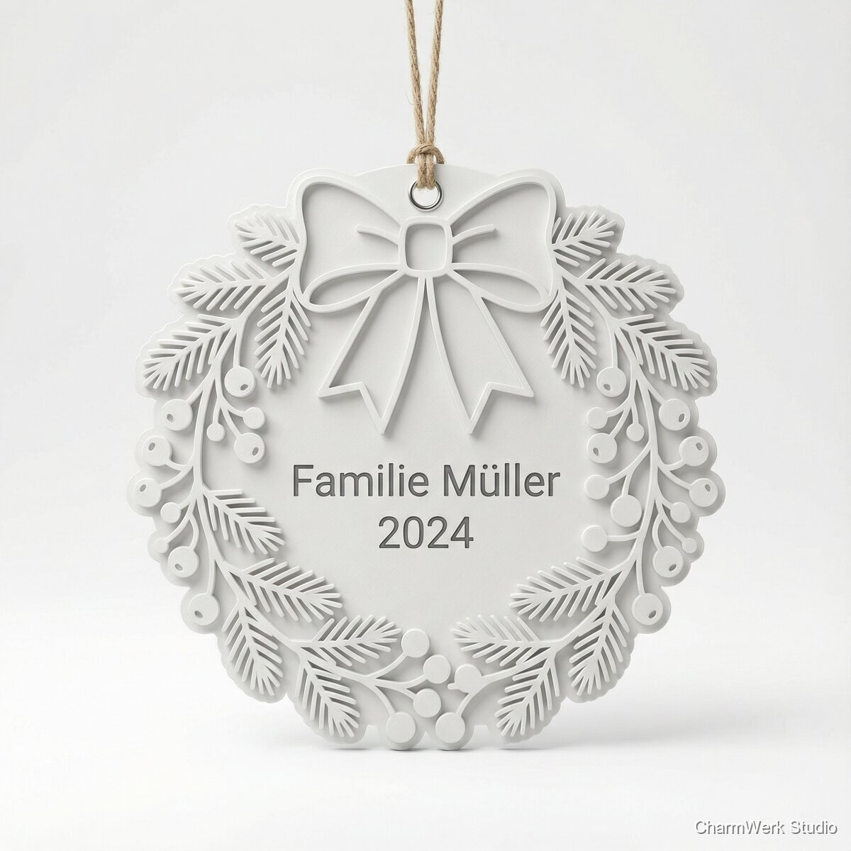 3D-gedruckter Weihnachtskranz-Türanhänger mit Familienname