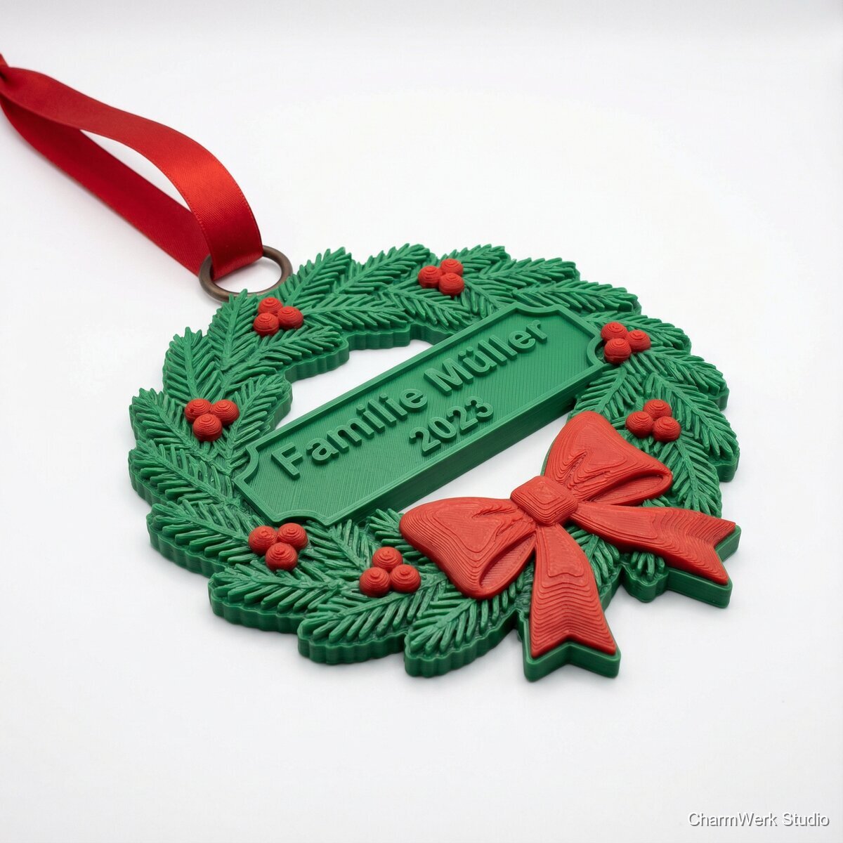 3D-gedruckter Weihnachtskranz-Türanhänger mit Familienname - Seitenansicht