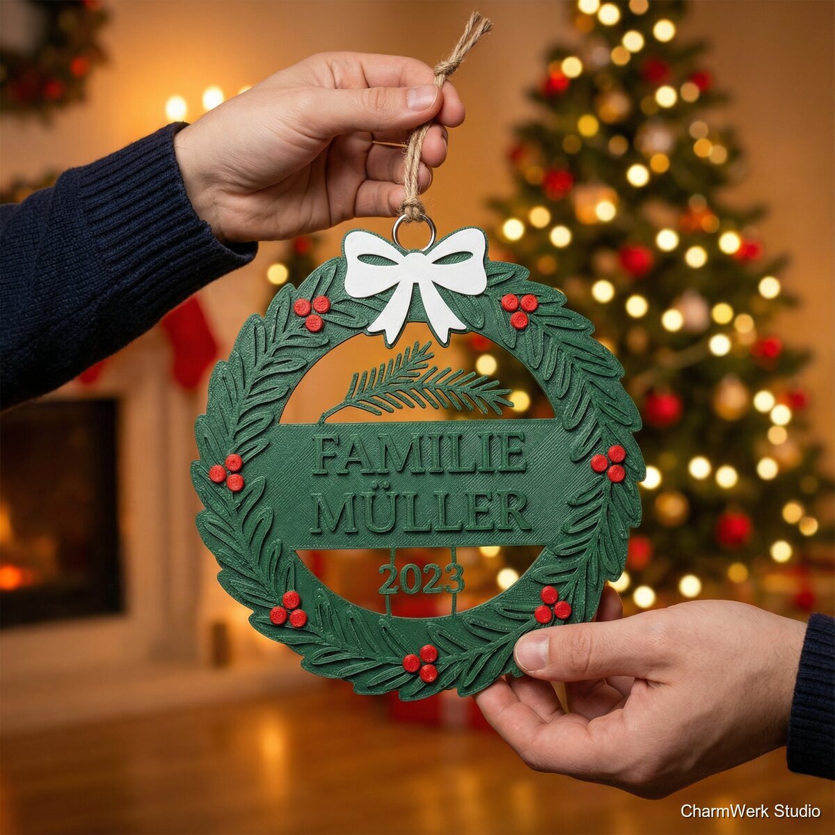 3D-gedruckter Weihnachtskranz-Türanhänger mit Familienname - Lifestyle