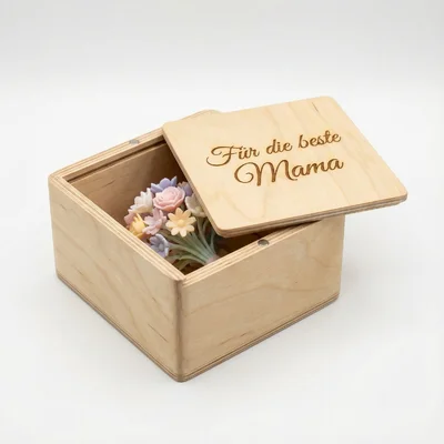 Mama-Herzkiste mit 3D-Blüten und Gravur