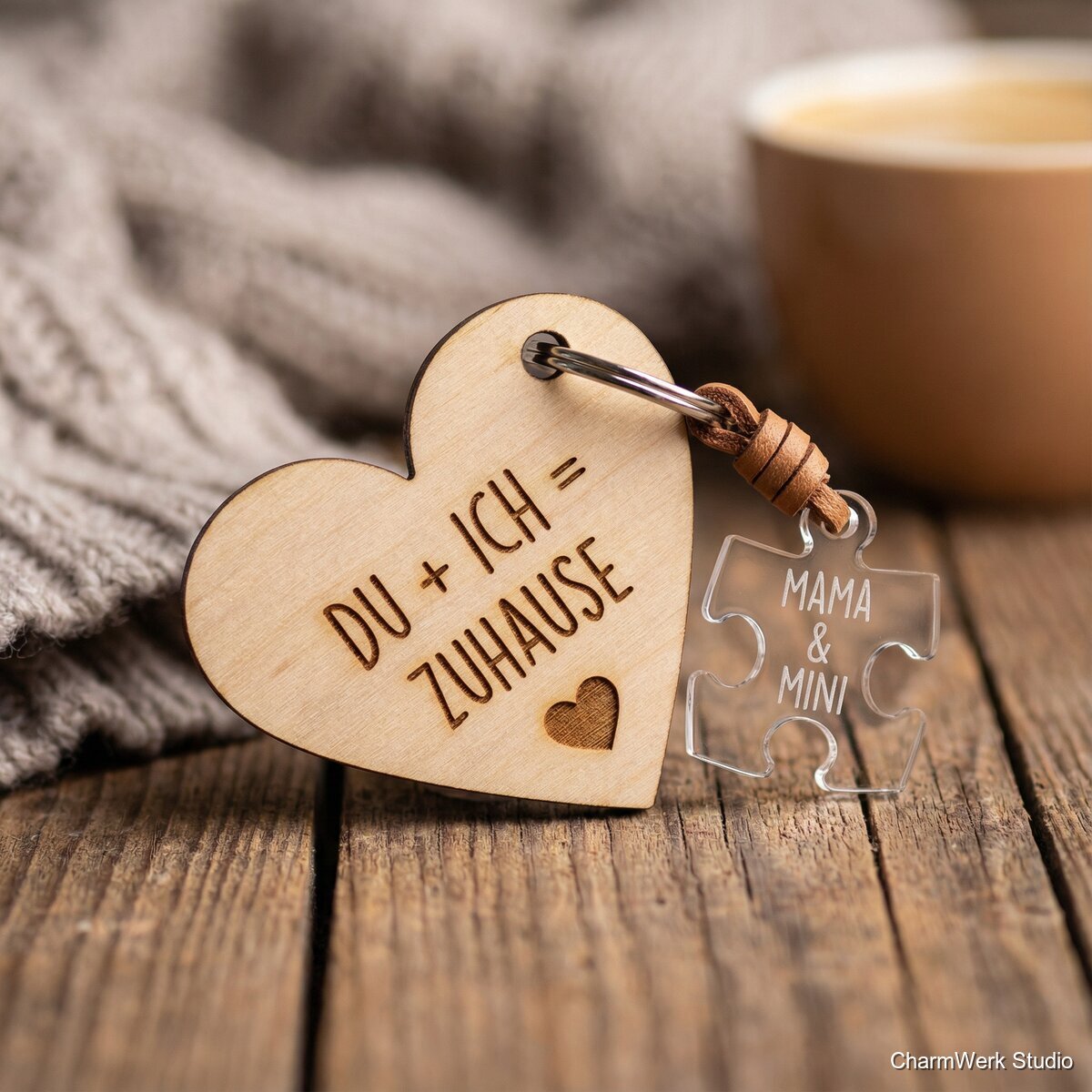 Schlüsselanhänger-Set „Mama & Mini“ Holz+Acryl - Detailansicht