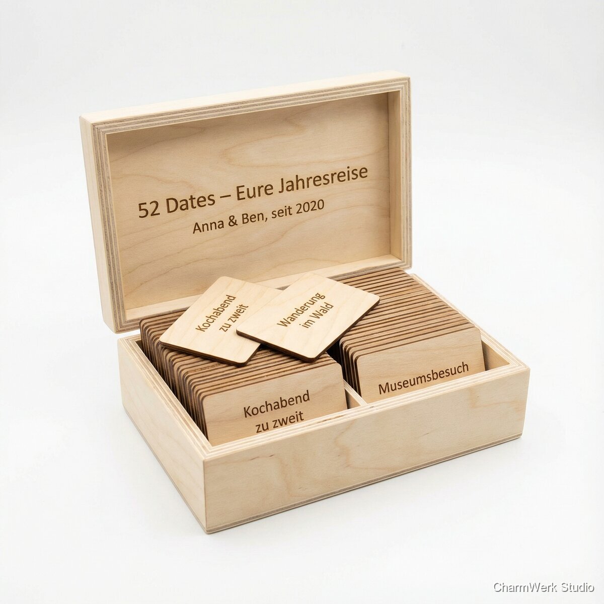 Lasergraviertes Set „52 Dates“ in Holzbox