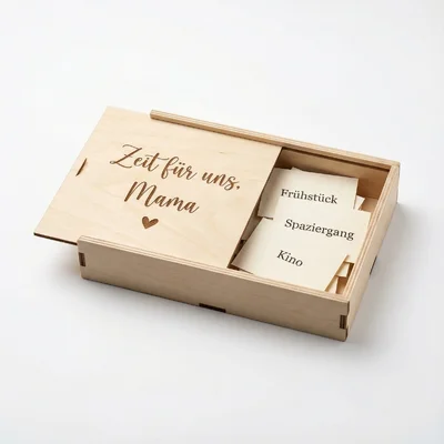 Gravierte Gutschein-Box „Zeit für uns, Mama“