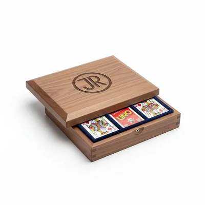 CNC-gefräste Spielkarten-Box mit Initialen & Inlay