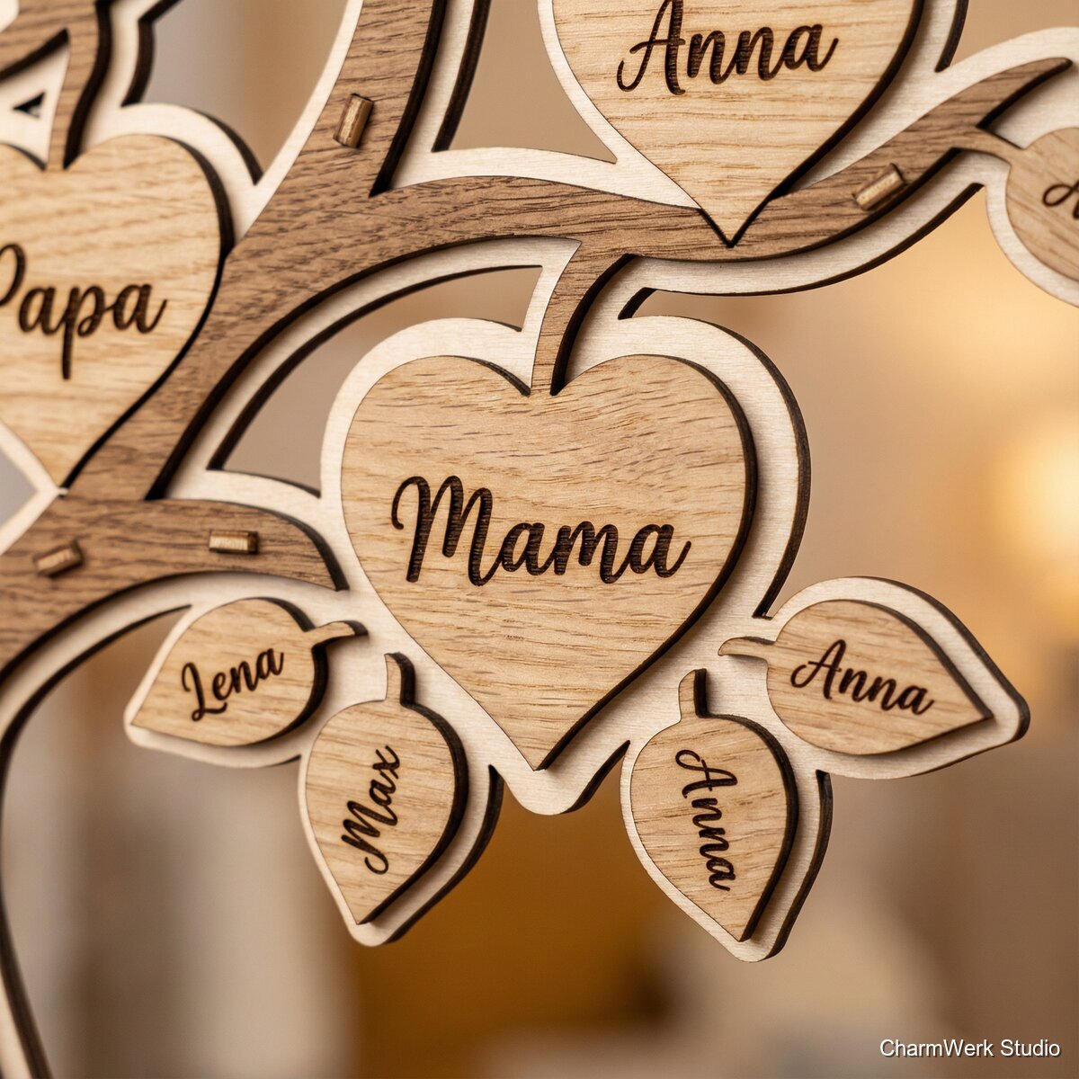Familienbaum-Wandbild aus Holz mit Namen - Detailansicht