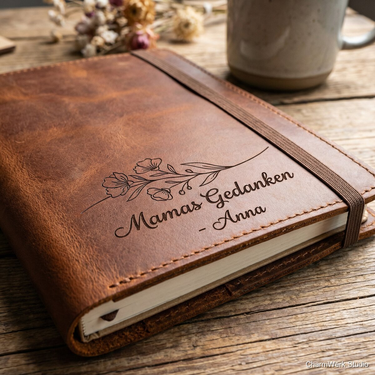 Graviertes Notizbuch-Cover aus Leder „Mamas Gedanken“ - Detailansicht