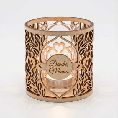Teelicht-Windlicht aus Holz: „Danke, Mama“